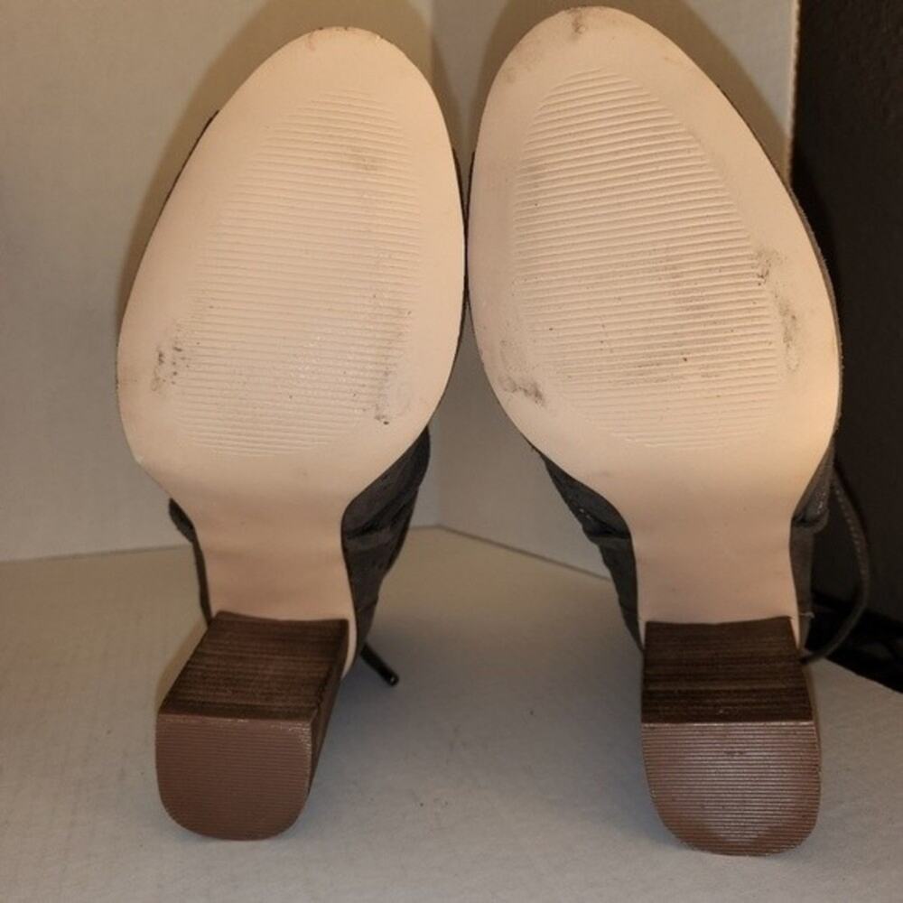 VERY VOLATILE VV Kalio Grey Gray Wrap Around Suede Peep Toe Shoetie Womens 9 - Picture 10 of 11